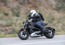 In giro con la Harley-Davidson elettrica LiveWire Harley-Davidson_LiveWire_12.2019