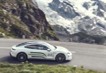 Porsche Taycan con Procap Schweiz per escursioni senza barriere in Svizzera Porsche Taycan: "Join the Porsche Ride" in der Schweiz.