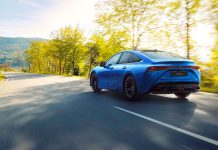 NUOVA TOYOTA MIRAI 2024 – NUOVE FUNZIONI PER LA BERLINA A IDROGENO mir0004a-24-web