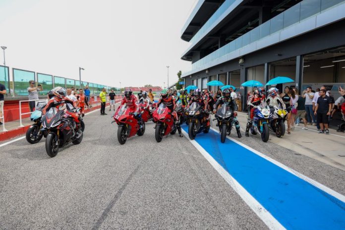 RIDERS PARADE