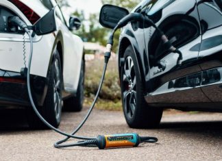 BiDi_Charging_Cars_wide_