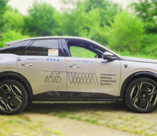 ANTEPRIMA MONDIALE – PRIMO PROTOTIPO CON BATTERIE INTELLIGENTI IBISVehicleBattery_1