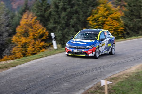 03_Opel_528797
