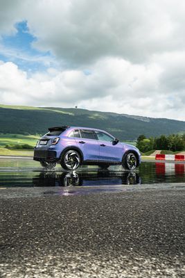 Abarth600eHochformat5