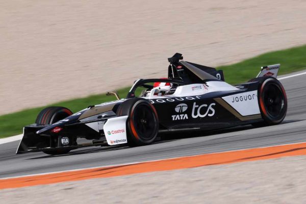 J_TCS_Racing_JujuNoda_311025_001 (1)