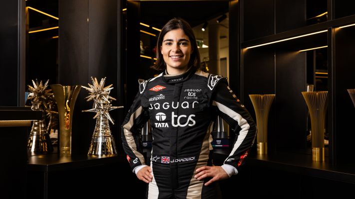 J_TCS_Racing_S11_Jamie_Chadwick_JeddahFP0_2__