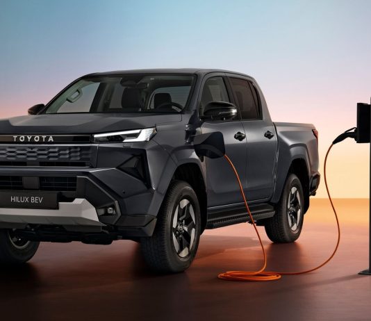 L’«INVINCIBILE» HILUX COMPLETAMENTE ELETTRICO A PRIMAVERA IN SVIZZERA New Hilux 2026