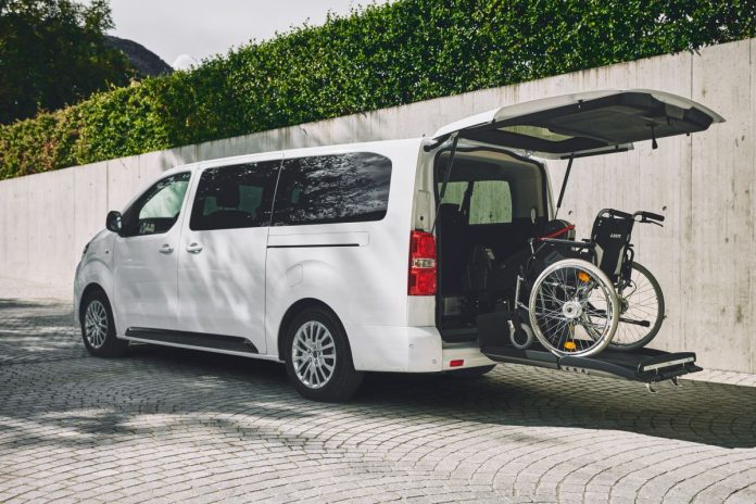 PEUGEOT E-Traveller PEUGEOT E-Traveller