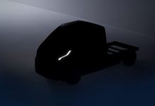 KIA ANNUNCIA IL DEBUTTO ALLA SOLUTRANS 2025 DEL NUOVO PV5 CHASSIS CAB Weltpremiere_des_Kia_PV5_Chassis-Cab_auf_der_Solutrans_2025_LoRes