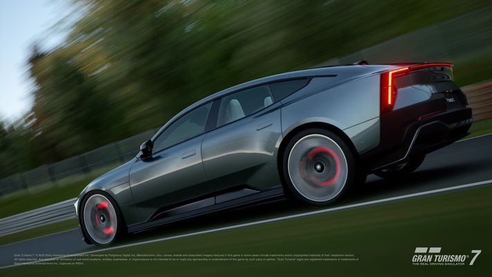 03-Polestar_5_ 26_Race_Brands_Hatch-01