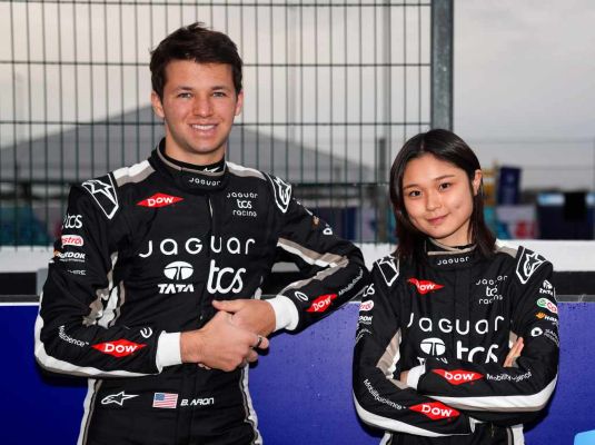 Jaguar_TCS_Racing_MadridS12_JujuNoda_BryceAron_002