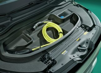 elroq_frunk_3e043197_media_normal