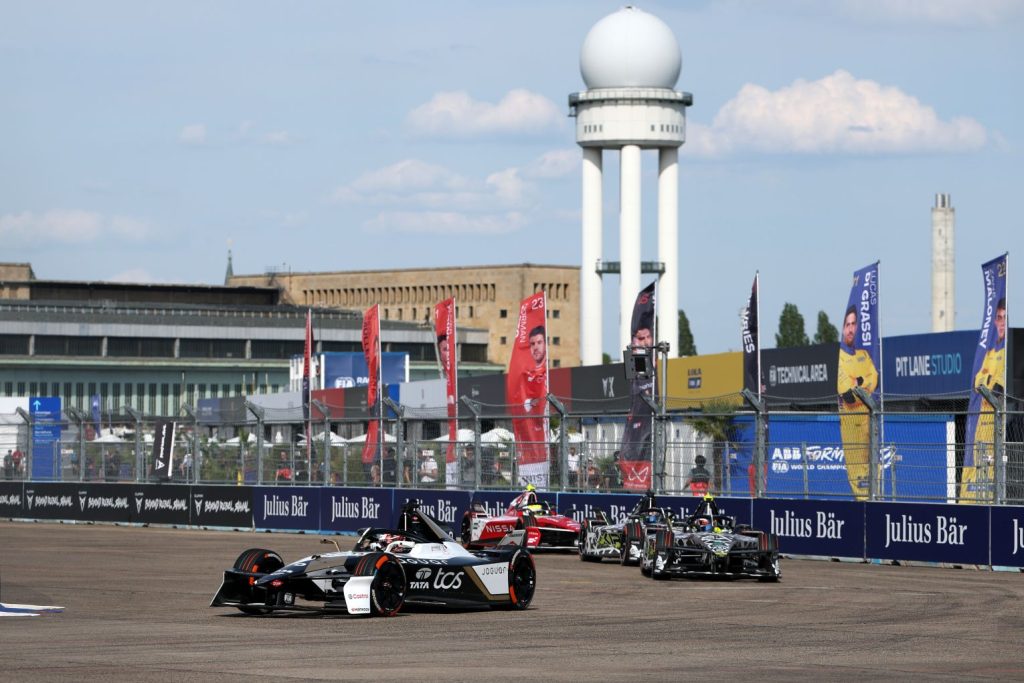 Jaguar_TCS_Racing_BerlinS12_R8_MitchEvans_007