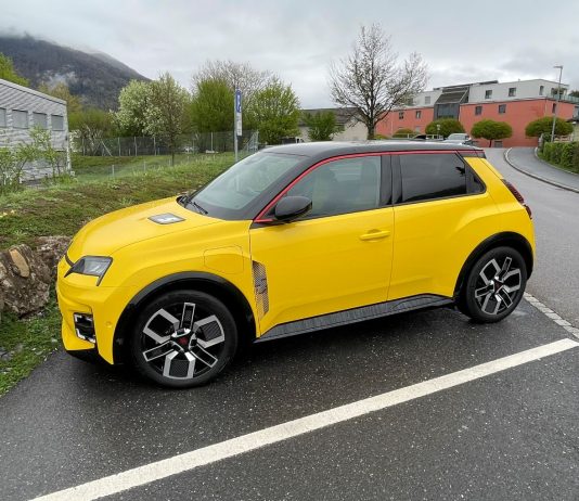 RENAULT 5 E‑TECH ELECTRIC: AUTONOMIA, TECNOLOGIA E PIACERE DI GUIDA Renault 5 E-Tech Electric