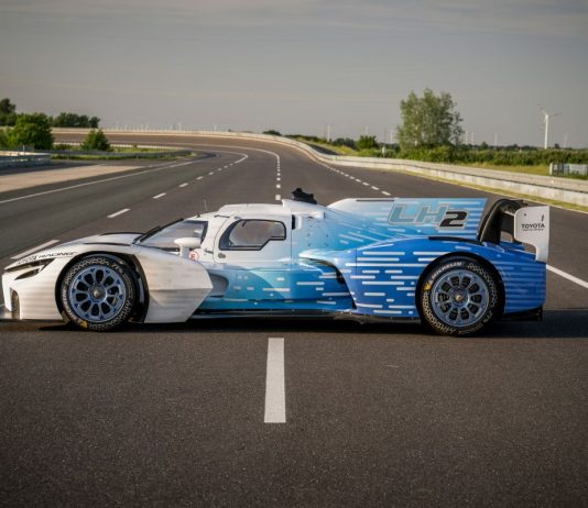 TOYOTA PORTA A LE MANS IL PROTOTIPO TR LH2 RACING A IDROGENO LIQUIDO Toyota TR LH2 Racing Prototype