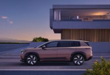 ŠKODA PEAQ – IL NUOVO SUV ELETTRICO A SETTE POSTI CHE PUNTA IN ALTO Škoda Peaq side