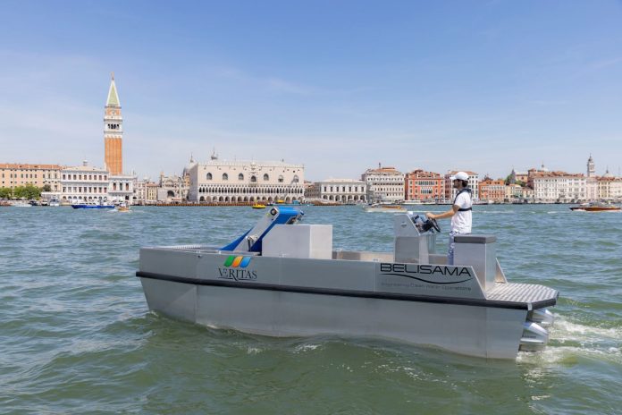 belisama PR CyberCat on the waters of Venice