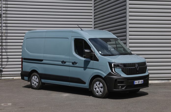 RENAULT MASTER IV E-TECH ELECTRIC (XDE) RENAULT MASTER IV E-TECH ELECTRIC