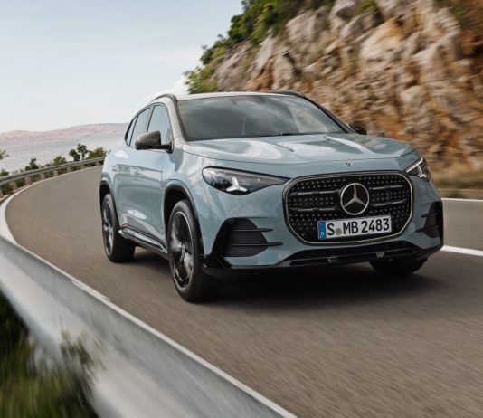 MERCEDES‑BENZ GLA – IL NUOVO SUV ELETTRICO CON 657 KM DI AUTONOMIA Mercedes-Benz GLA front