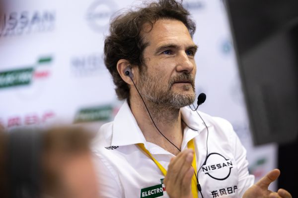 La nuova Nissan Formula E GEN4 arriva a 600 kW di potenza e introduce la trazione integrale permanente nel programma di corse elettriche di Nissan