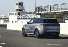 RANGE ROVER SPORT ELECTRIC APRE UNA NUOVA FASE ELETTRICA Range Rover Sport Electric preview at the Goodwood Speed Festival