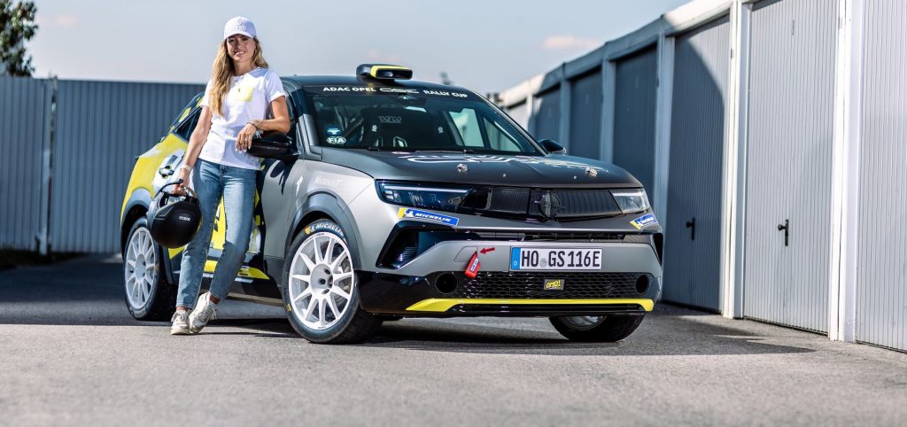 la-formula-e-incontra-il-rally-elettrico-sophia-floersch-prendera-parte-alla-adac-opel-gse-rally-cup