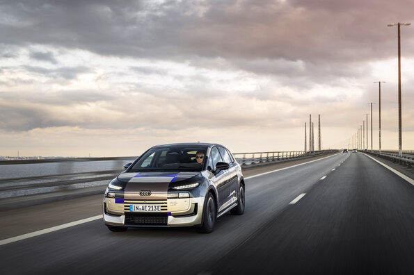 Audi A2 e-tron with design foil, outdoor driving shot, exterior, three-quarter front view
