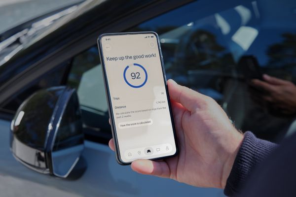 New-Safety-Coach-app-helps-Volvo-drivers-build-safer-habits-and-lower-insurance-rates