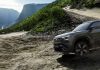 eVITARA – IL PRIMO SUV ELETTRICO DI SUZUKI CONVINCE PER EFFICIENZA E SOLIDITÀ Suzuki eVITARA offroad