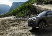 eVITARA – IL PRIMO SUV ELETTRICO DI SUZUKI CONVINCE PER EFFICIENZA E SOLIDITÀ Suzuki eVITARA offroad