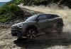 eVITARA – IL PRIMO SUV ELETTRICO DI SUZUKI CONVINCE PER EFFICIENZA E SOLIDITÀ Suzuki eVITARA offroad