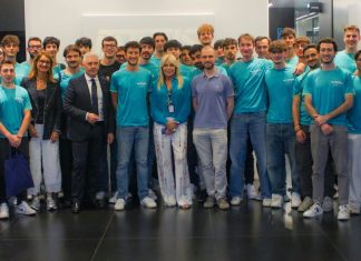 MOTO2 E FORMULA SAE – UN PONTE TRA UNIVERSITÀ E RACING From university to MotoGP: Italtrans Racing Team meets E-Racing Bergamo.