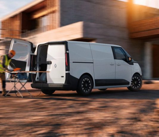 RENAULT TRAFIC VAN E‑TECH ELECTRIC GUIDA LA SVOLTA SDV ALLA IAA 2026 Renault Trafic Van E-Tech Electric