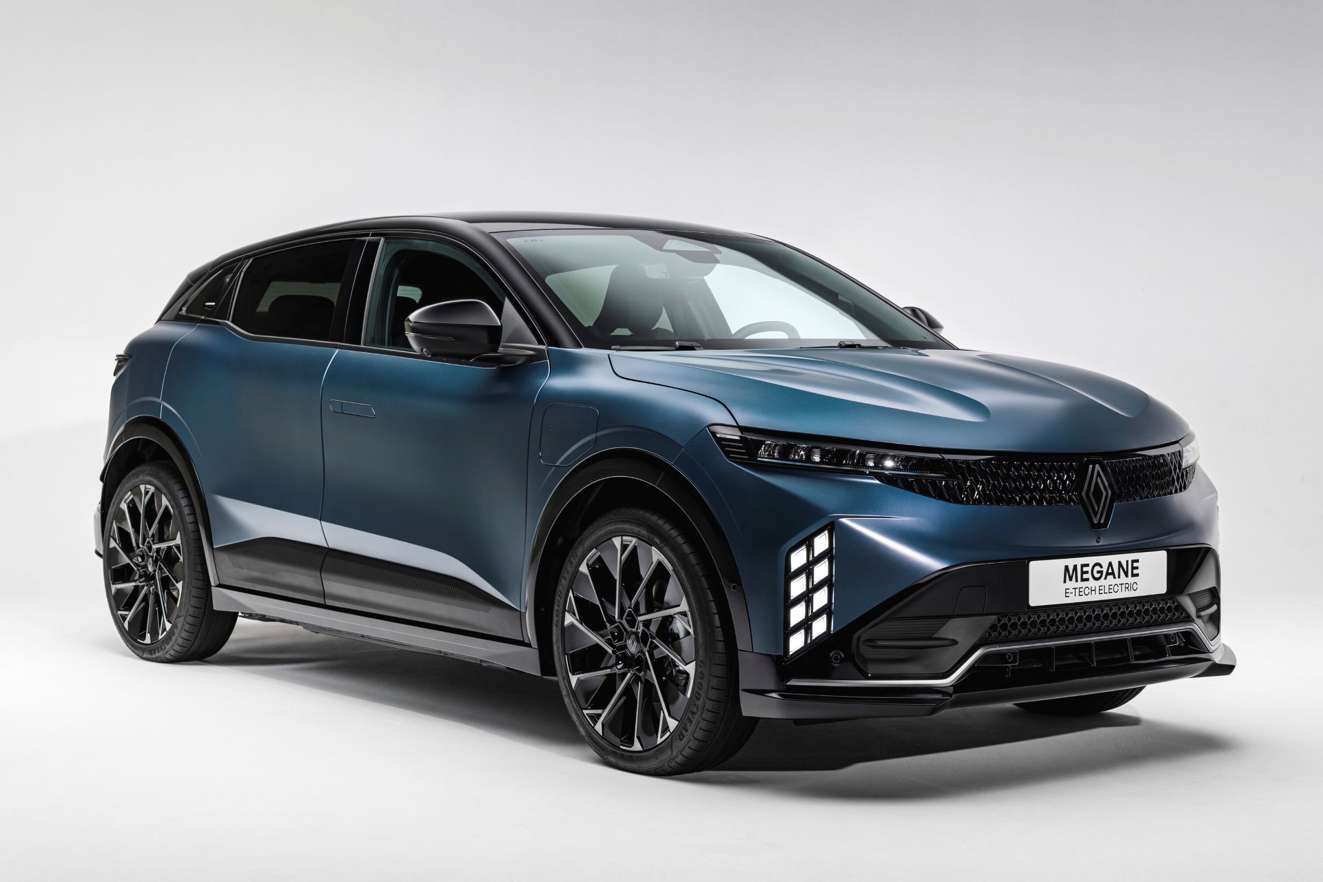 Renault Megane E-Tech electric 2026, market launch Q4-2026 (first demos in stores) / Q1-2027 (first customer deliveries).