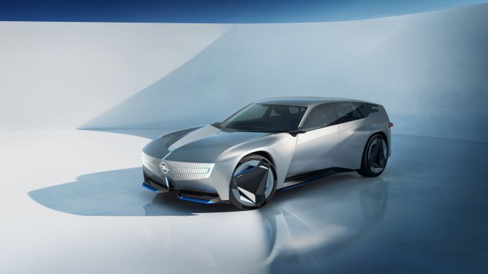 Opel STX Concept prima mondiale al Mondial de Paris.